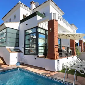Villa 011 Bright And Spacious With Private Pool, Benalmadena